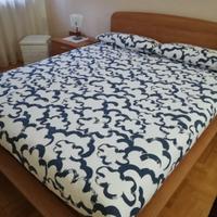Struttura letto con rete a doghe regolabili 