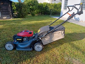 Rasaerba a trasmissione idrostatica  HRX 537 HY HO