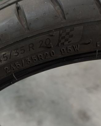 4 pneumatici Michelin Pilot Sport 4 245/35 R20 VOL