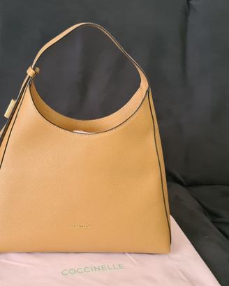 Borsa Coccinelle colore cuoio