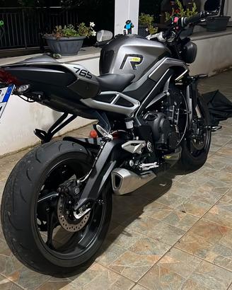 STREET TRIPLE 765 R 2023