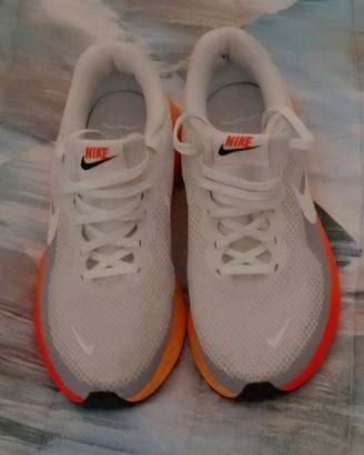 Nike Performance Revolution 8 nuove