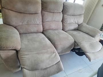 Divano 4  posti con recliner