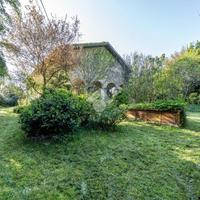 VILLA SINGOLA A BAGNOLO IN PIANO