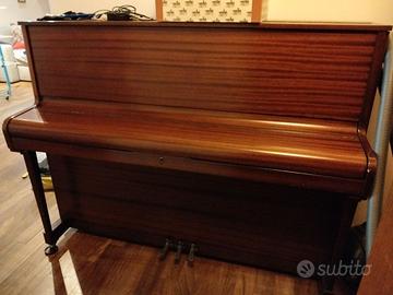 Pianoforte usato poco