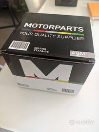 Batteria moto e scooter YTX7A-BS 12V 6AH nuova