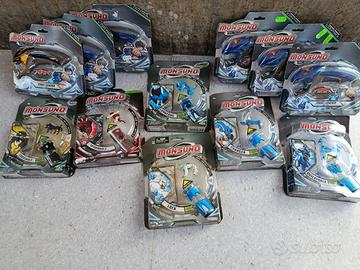 COLLEZIONE MONSUNO 12 PEZZI - 6 Figure + 6 Launche