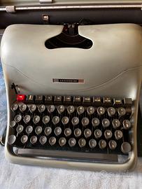 macchina da scrivere olivetti