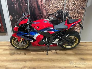 Honda CBR 1000 RR-R Fireblade SP Akrapovic