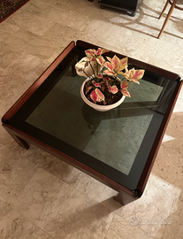 Tavolino in legno massello modernariato