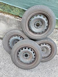 4 gomme invernali +cerchi 155/65 R14 75T