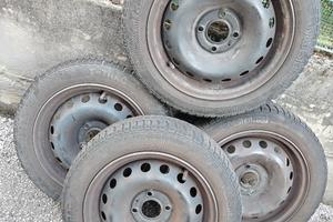 4 gomme invernali +cerchi 155/65 R14 75T