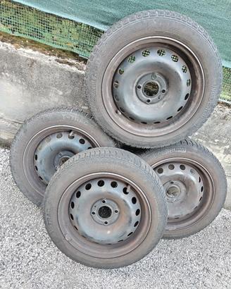 4 gomme invernali +cerchi 155/65 R14 75T