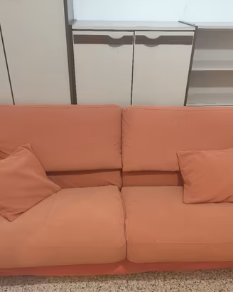 Divano tre posti