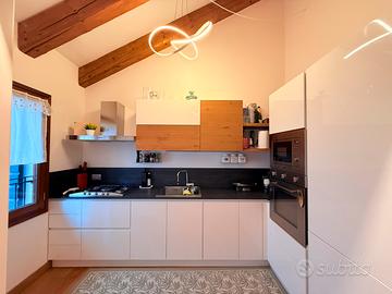 Cucina moderna angolare