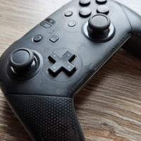 Nintendo Pro Controller per Switch 1