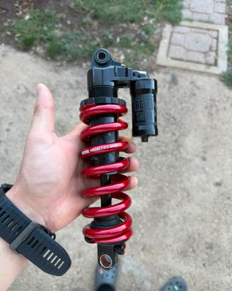 Rockshox super deluxe 230x65