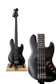 FENDER JAZZ BASS