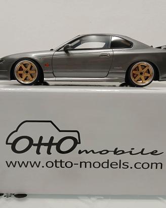 Modello auto 1/18 Nissan Silvia