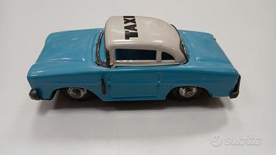 MODELLO AUTO TAXI VINTAGE IN LATTA 