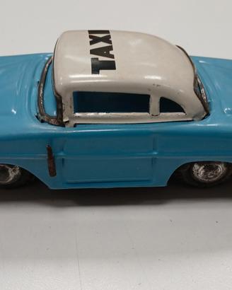 MODELLO AUTO TAXI VINTAGE IN LATTA 