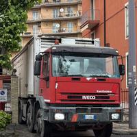 Camion per massetti sabbia e cemento