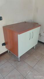 Tavolo da pranzo e mobile porta rv