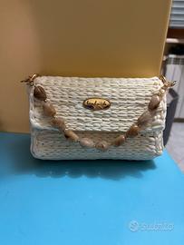 Pochette all’uncinetto