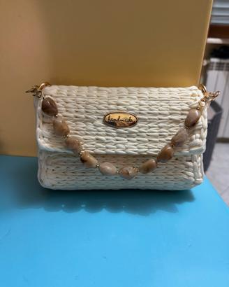 Pochette all’uncinetto
