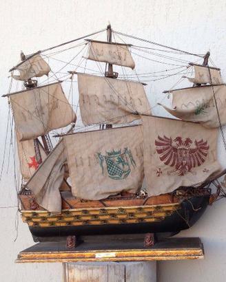 Galeone spagnolo Modello di nave bombarda 1690 Vin