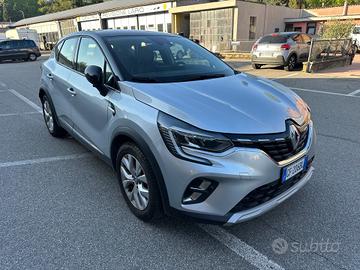 Renault Captur Plug-in Hybrid E-Tech 160 CV Intens