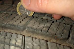 gomme invernali hankook 215 50 17 95v