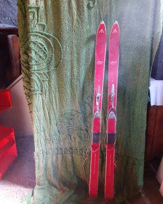 Sci vintage in legno con lamine in ferro - 150 cm