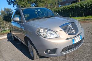 Lancia Ypsilon 1.2 oro comandi volante 