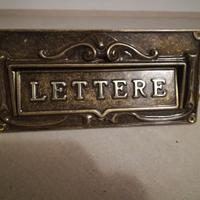 Placca per lettere in ottona posta