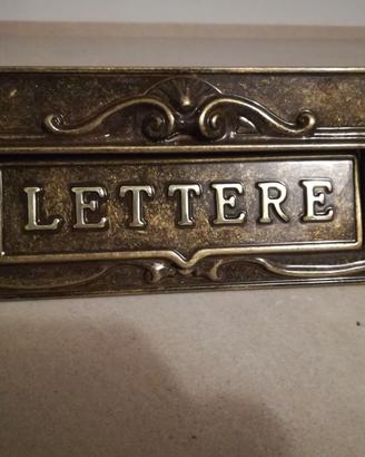 Placca per lettere in ottona posta