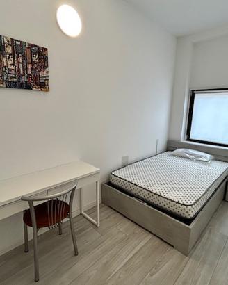 Stanza suite con bagno priva cinisello balsamo