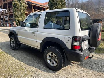 MITSUBISHI Pajero ('82-'00) - 1993