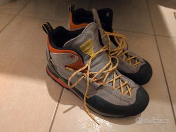 Scarponi/scarponcini trekking Sportiva BoulderX
