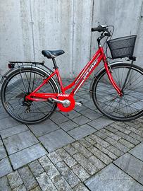 Bicicletta donna 28 in alluminio pari al nuovo