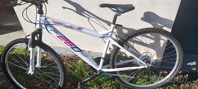 Montain bike haro 260 sport pneumatici 26"