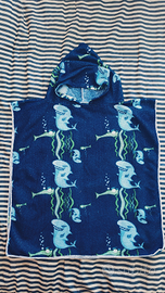 Poncho mare