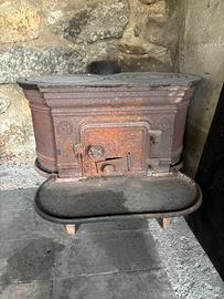 Stufa mini in ghisa antica fine ‘800 da collezione