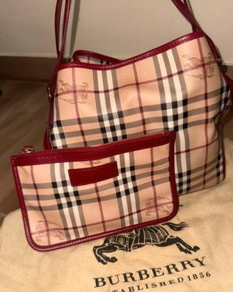Borsa burberry a mano o spalla con pochette