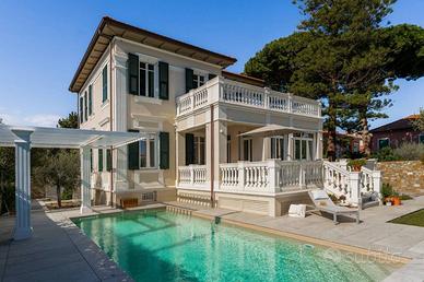 Villa di 291 m² con più di 5 locali a Diano Marina