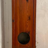 Antico orologio a pendolo a torre