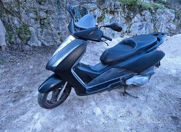 MOTO HONDA PANTHEON 125