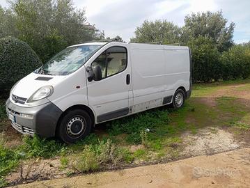 Opel vivaro 1900