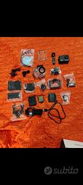 AKASO EK7000 4K, 2 Batterie+Accessori