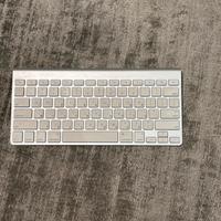 Tastiera bluetooth apple